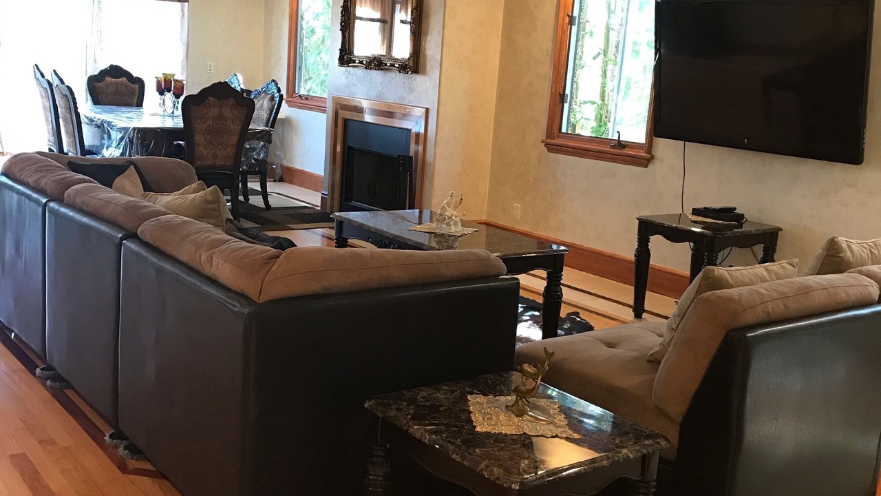 Photo of Livingroom in Del Rey