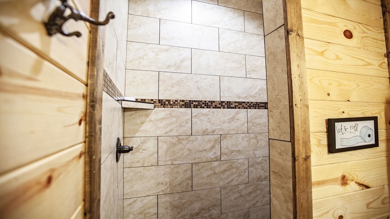 Photo of Bathroom in Broken Bow