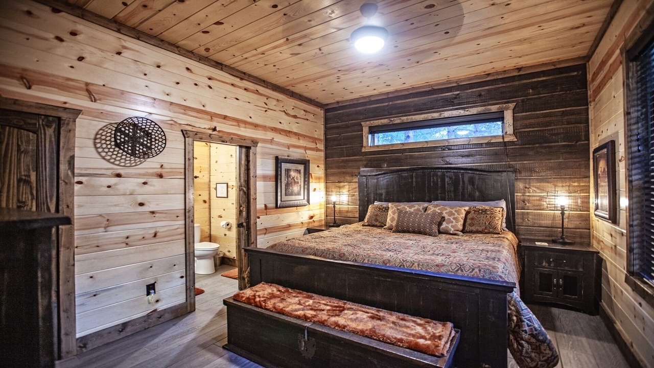 Photo of Bedroom in Broken Bow