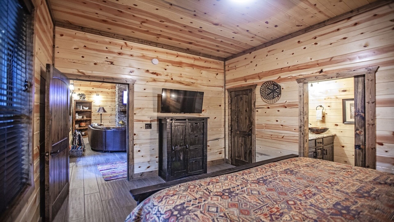 Photo of Bedroom in Broken Bow