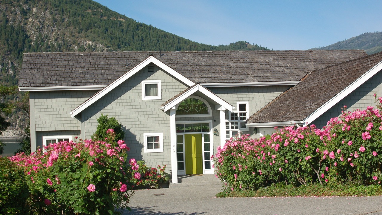 Photo of Others in Wapato Point