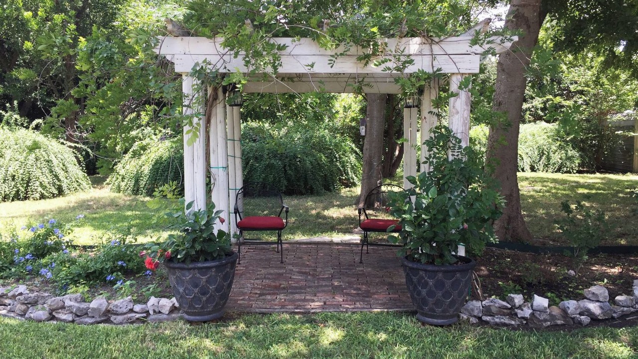 Photo of Outdoor in Harlandale