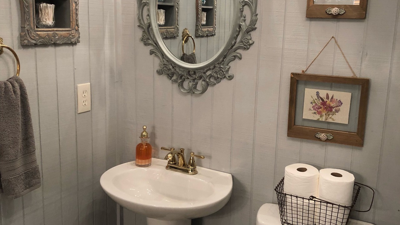 Photo of Bathroom in Harlandale