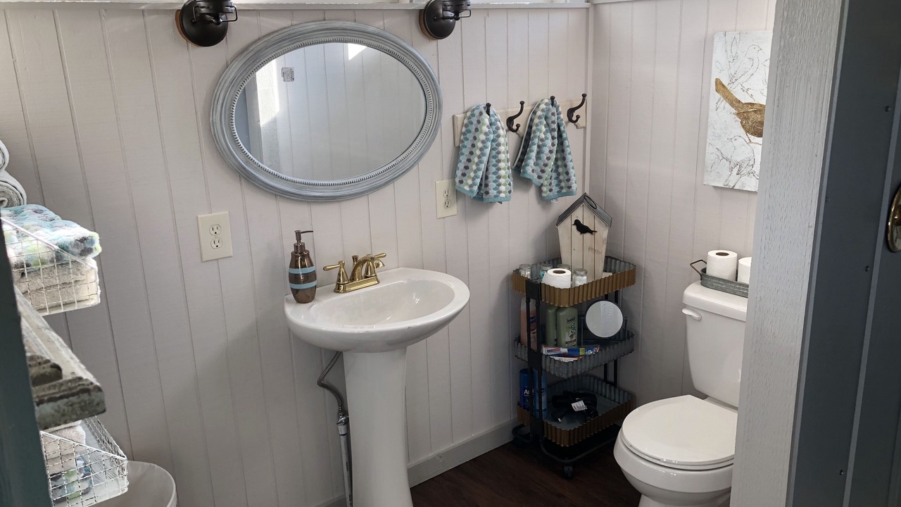Photo of Bathroom in Harlandale