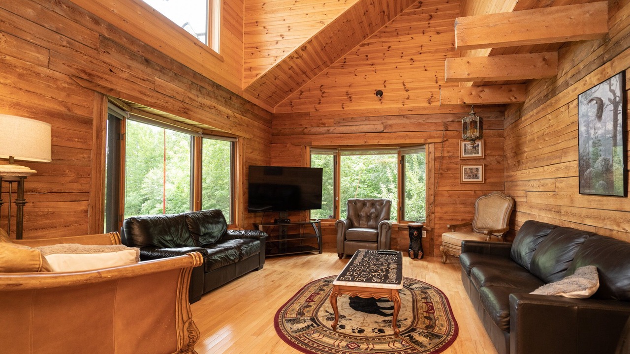Photo of Livingroom in Traverse Bay