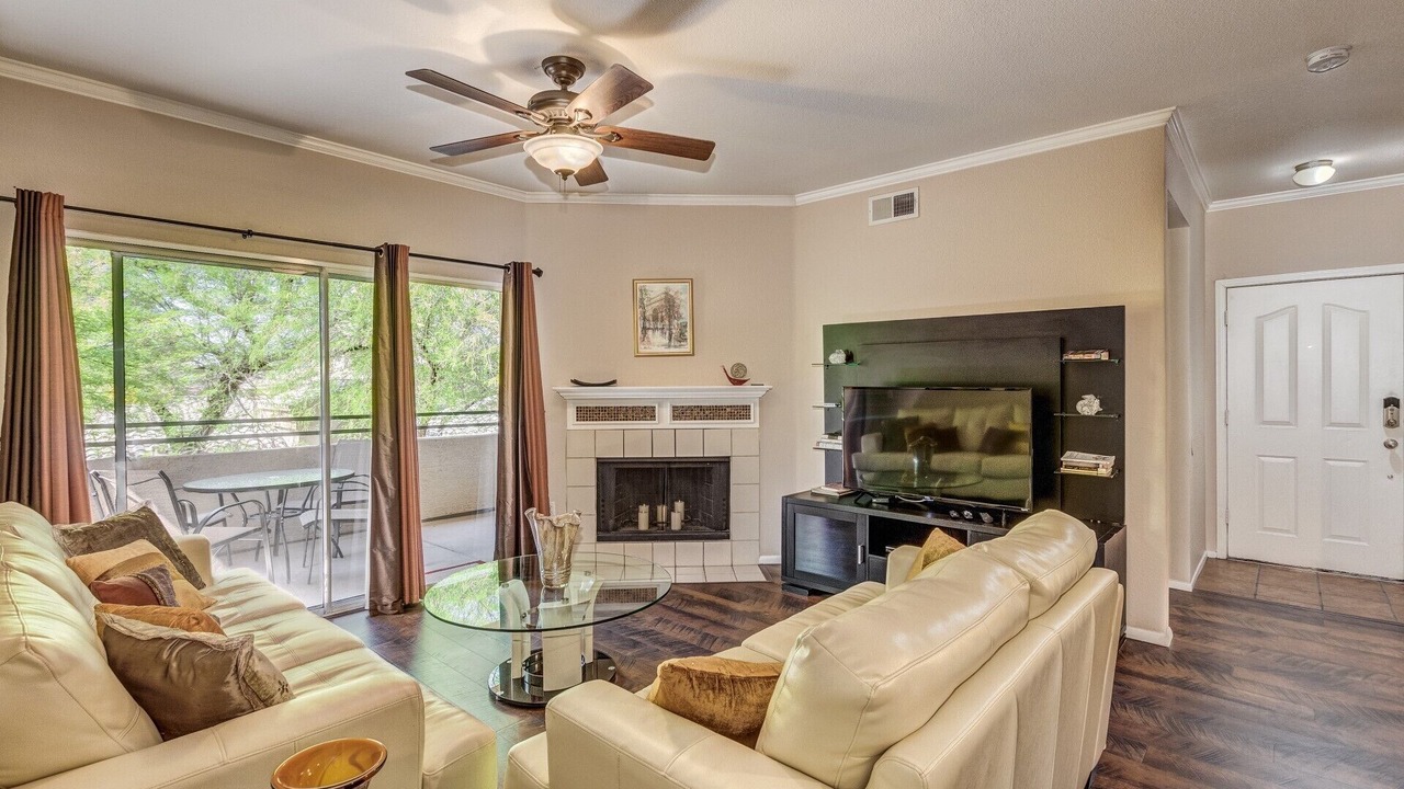 Photo of Livingroom in Foothills