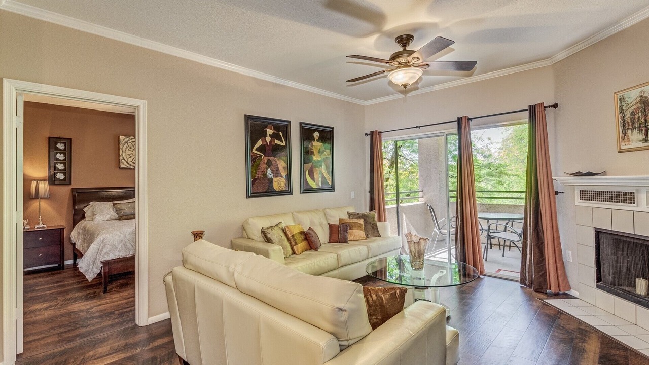 Photo of Livingroom in Foothills