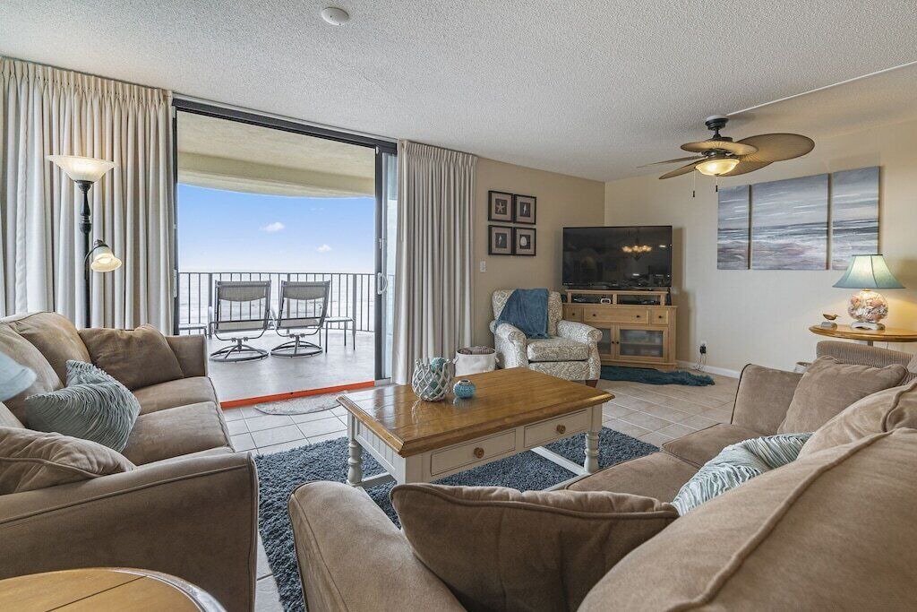 Photo of Livingroom in Crescent Beach