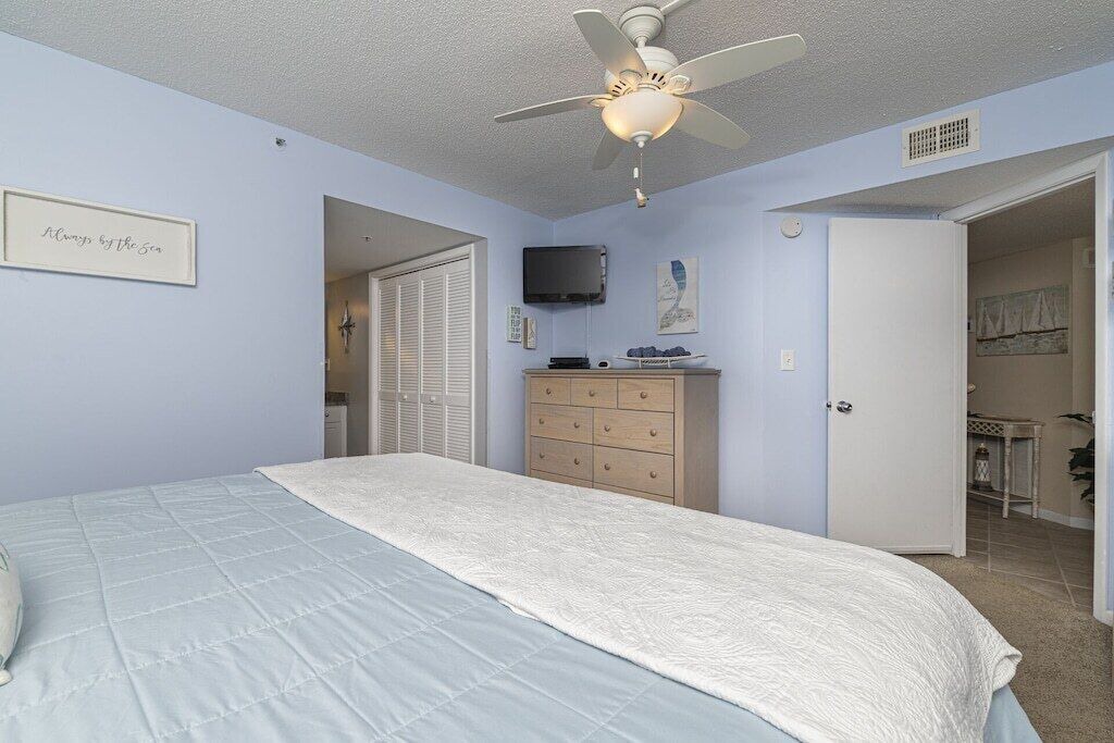 Photo of Bedroom in Crescent Beach