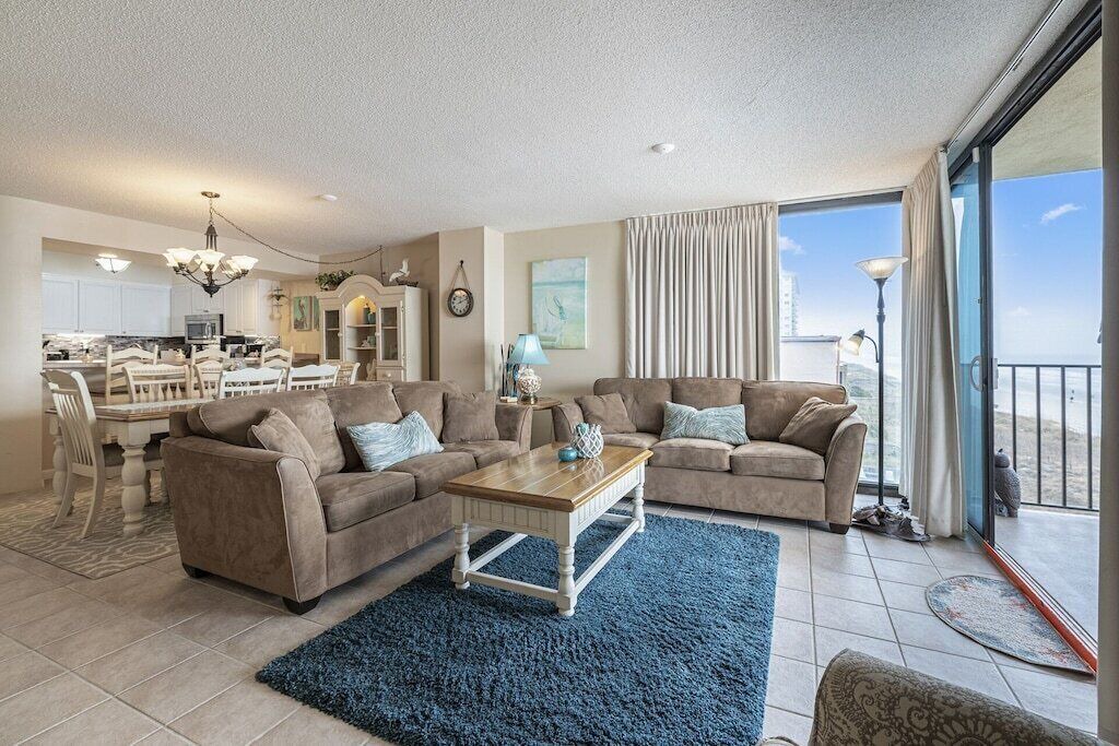 Photo of Livingroom in Crescent Beach