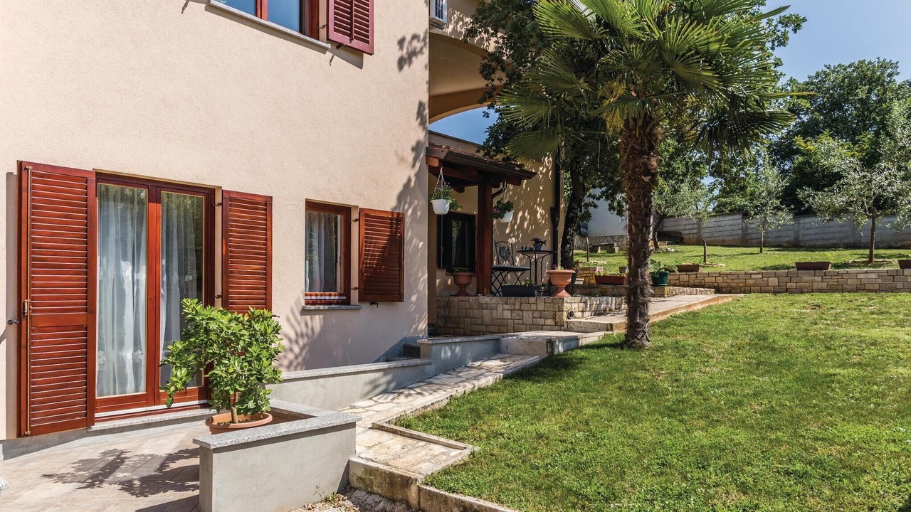 Photo of Outdoor in Zbandaj