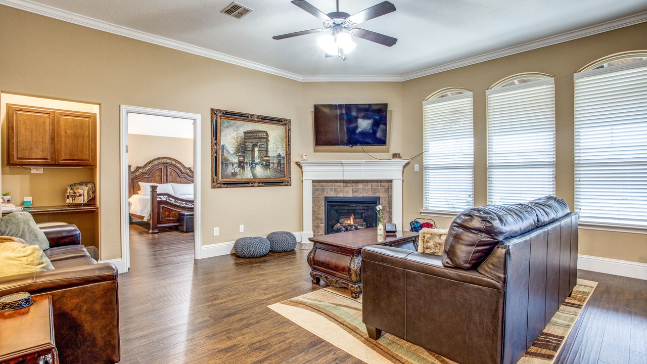 Photo of Livingroom in Panther Creek Estates