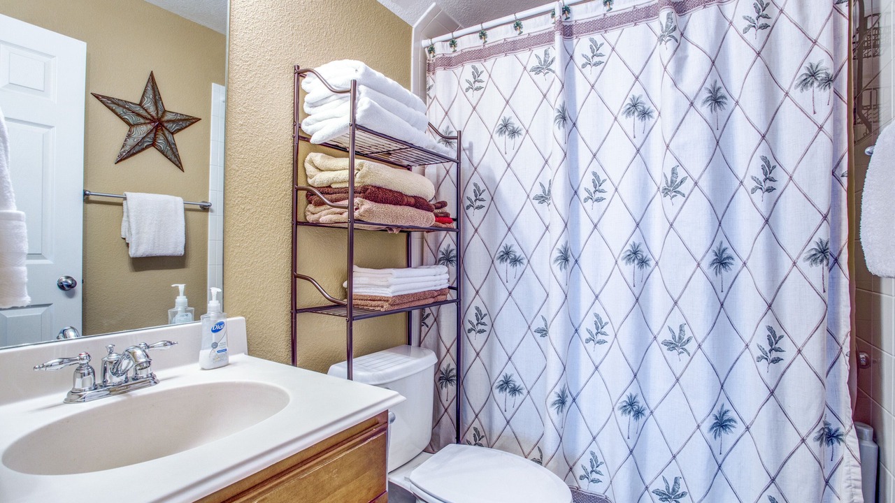 Photo of Bathroom in Panther Creek Estates