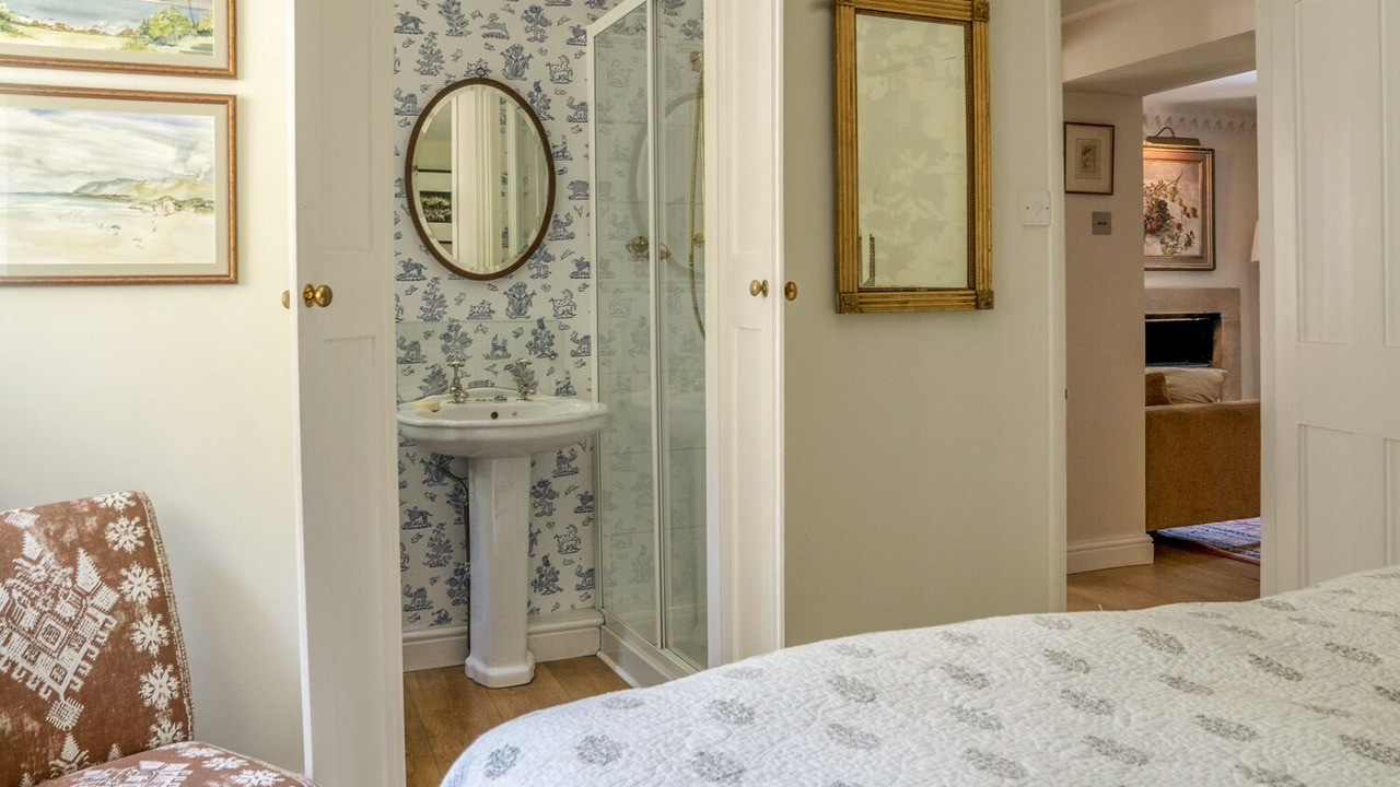 Photo of Bedroom in Lechlade