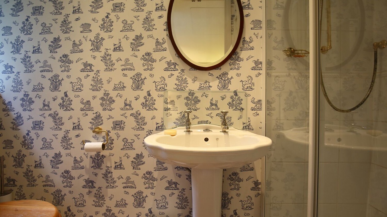 Photo of Bathroom in Lechlade