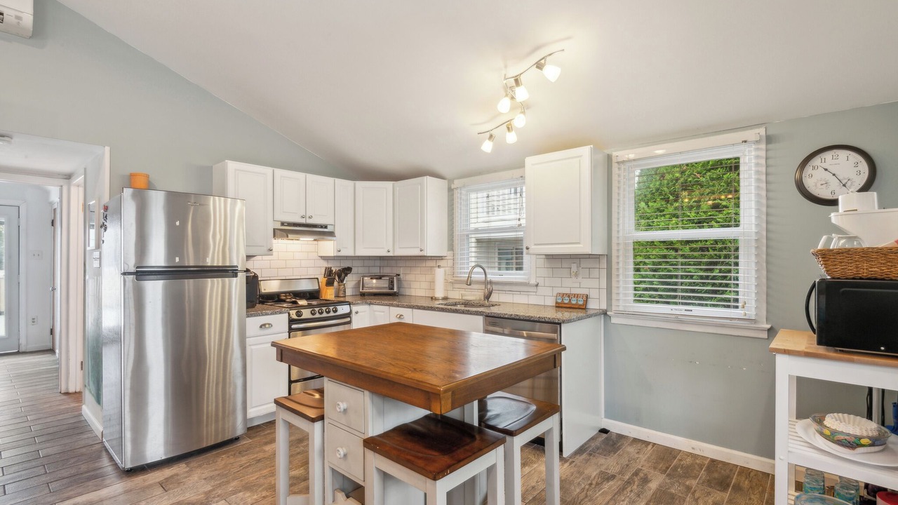 Photo of Kitchen in Surf City