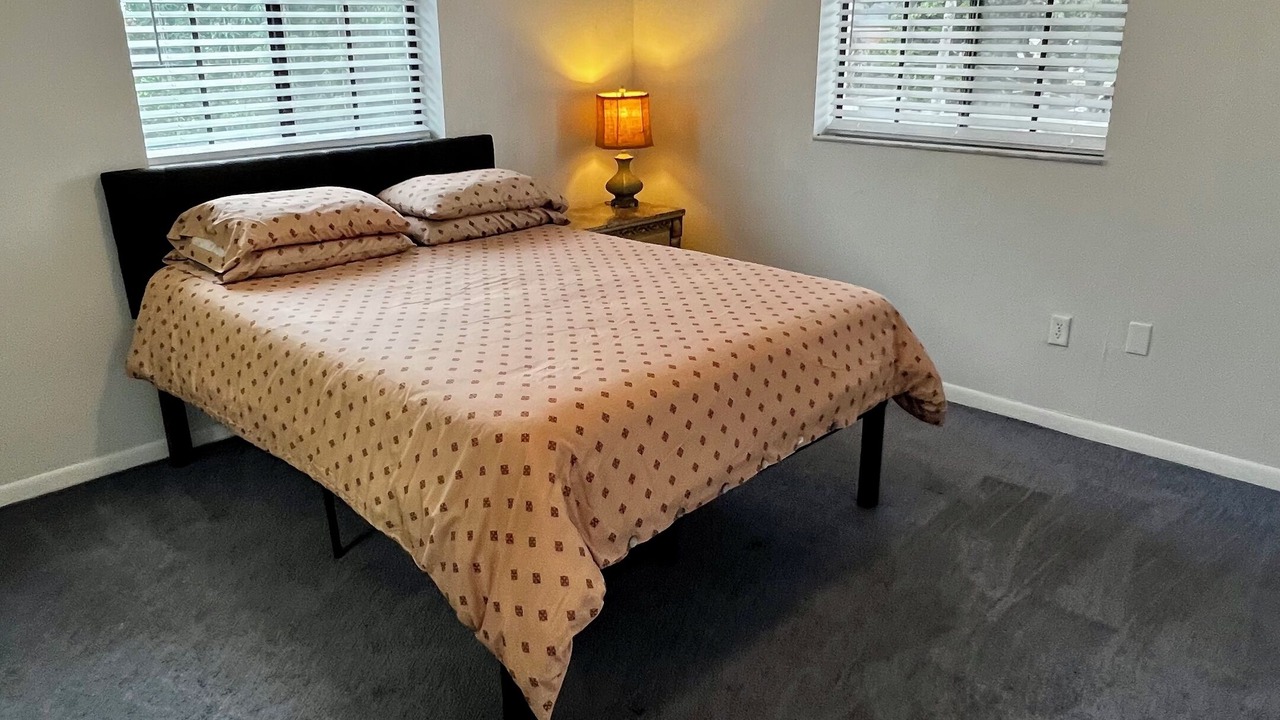 Photo of Bedroom in Hialeah