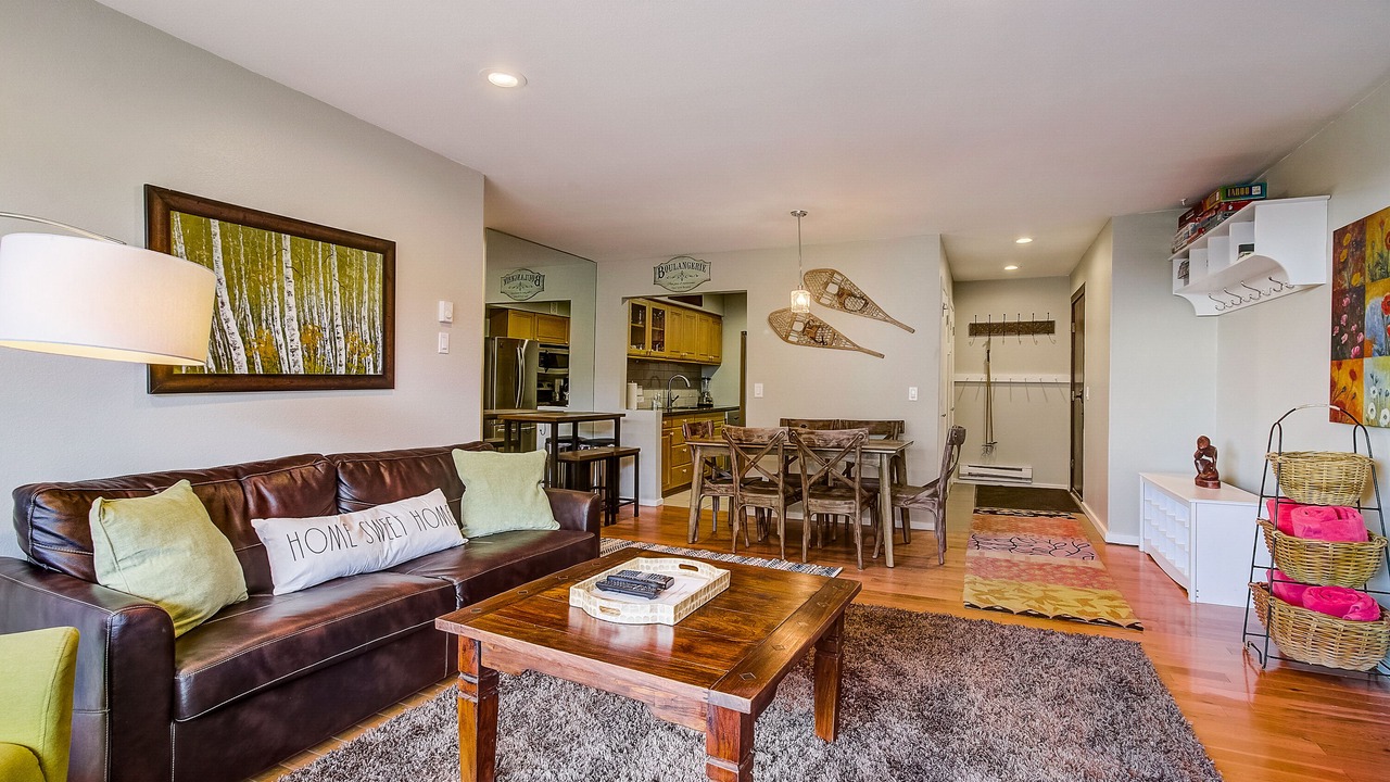 Photo of Livingroom in North Park City