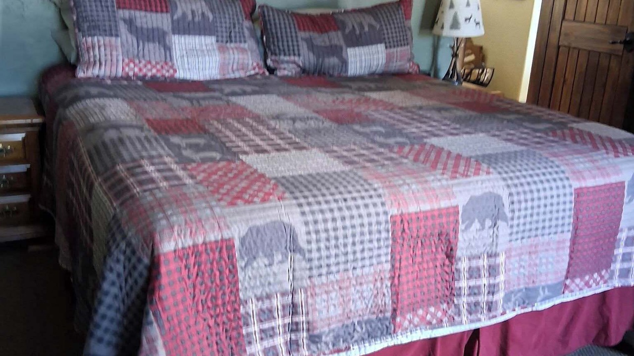 Photo of Bedroom in Divide