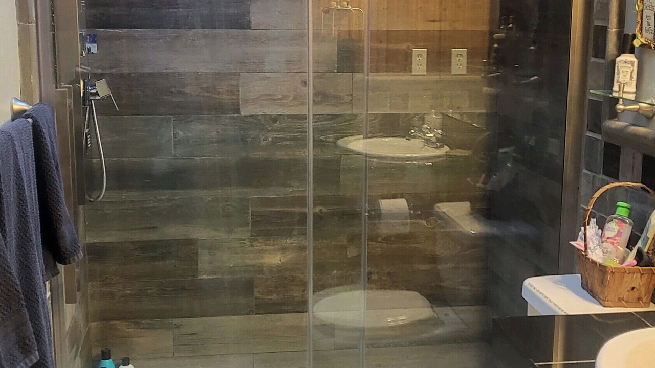 Photo of Bathroom in Divide