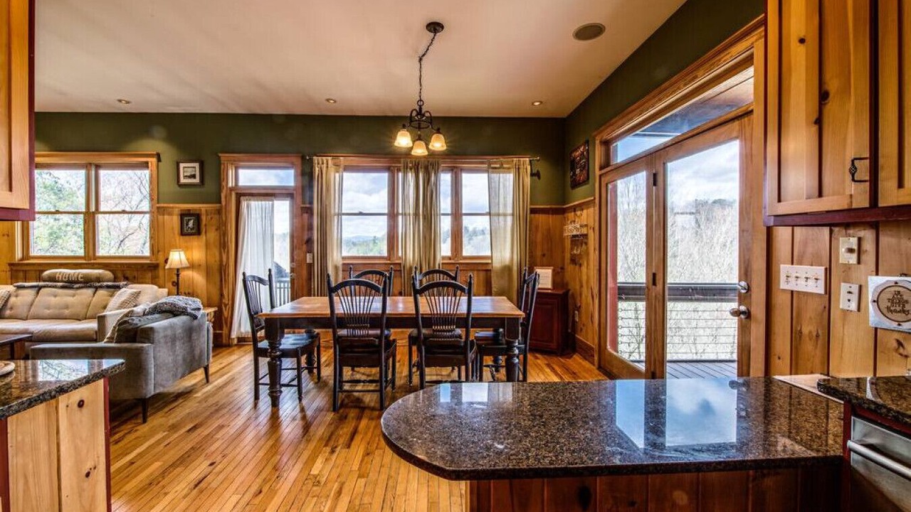 Photo of Livingroom in Blue Ridge