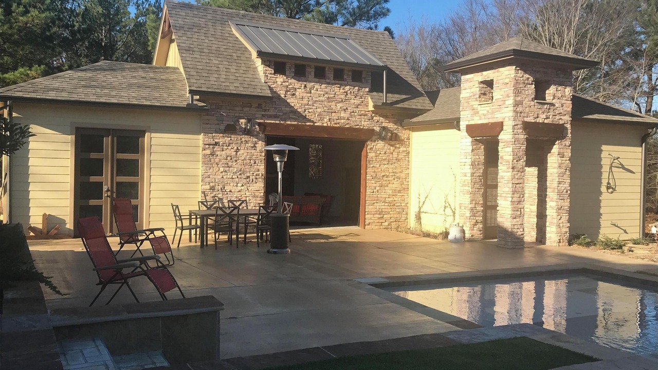 Photo of Outdoor in Mineola