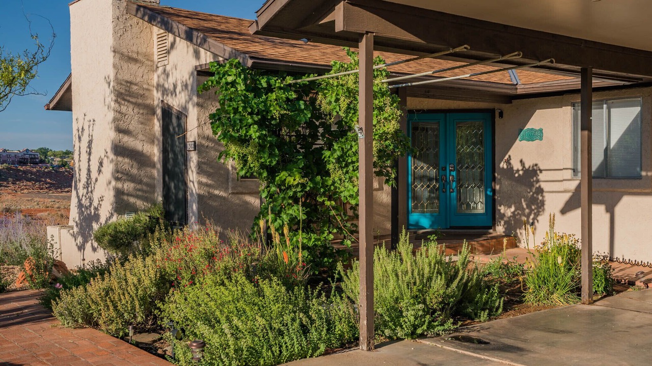 Photo of Outdoor in Page
