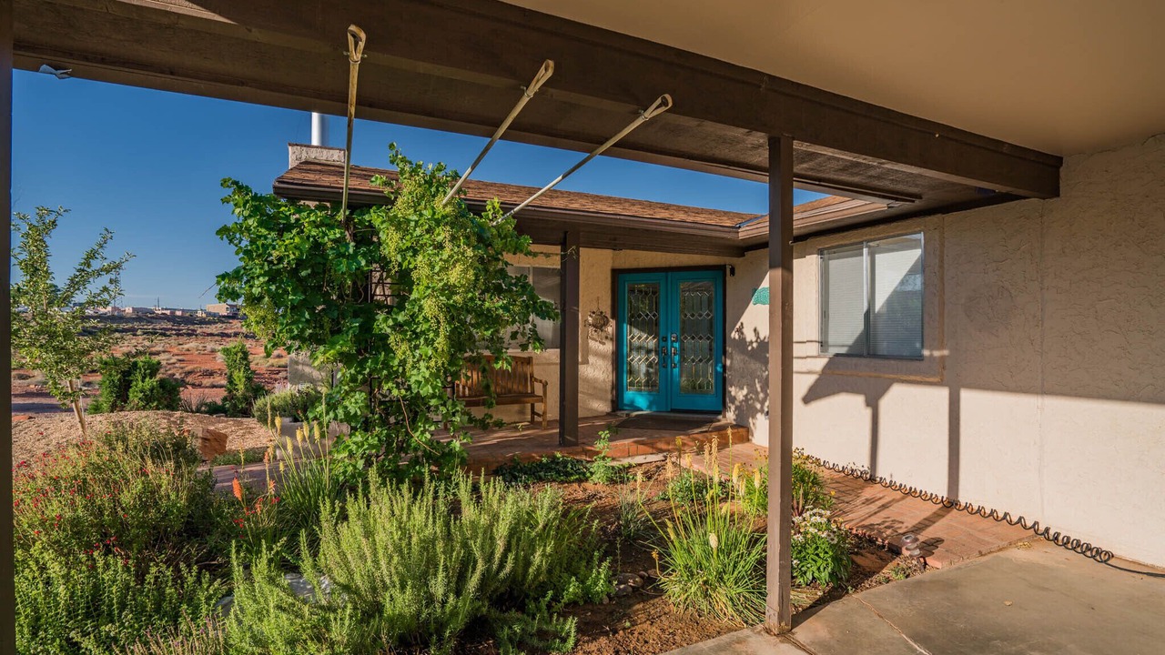 Photo of Outdoor in Page