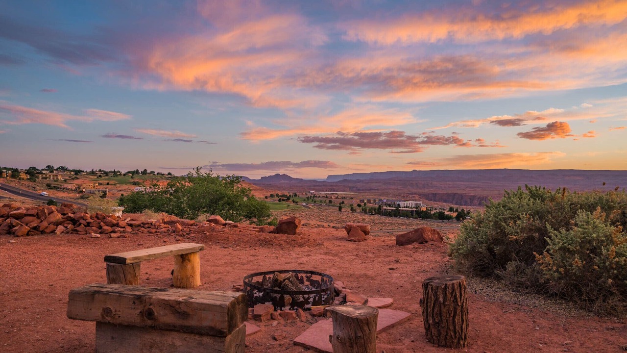 Photo of Outdoor in Page