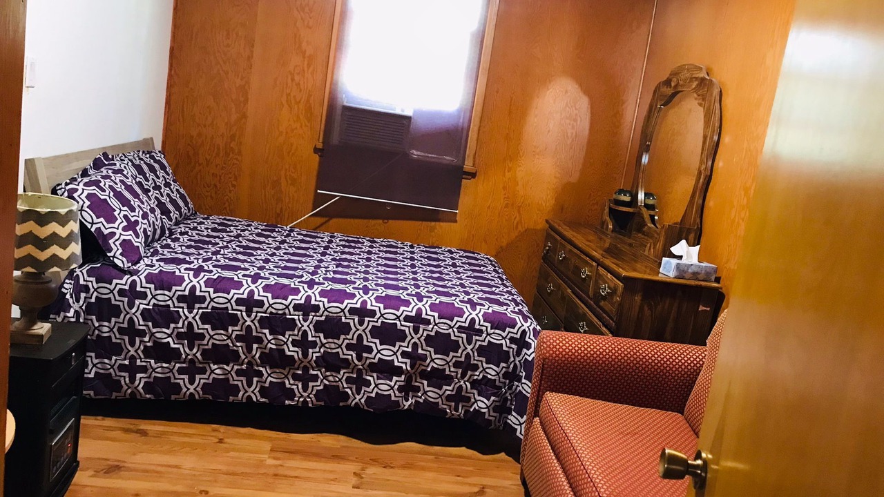 Photo of Bedroom in Sandy Hook