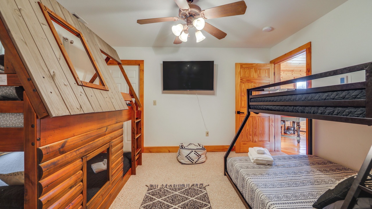 Photo of Bedroom in Waynesville