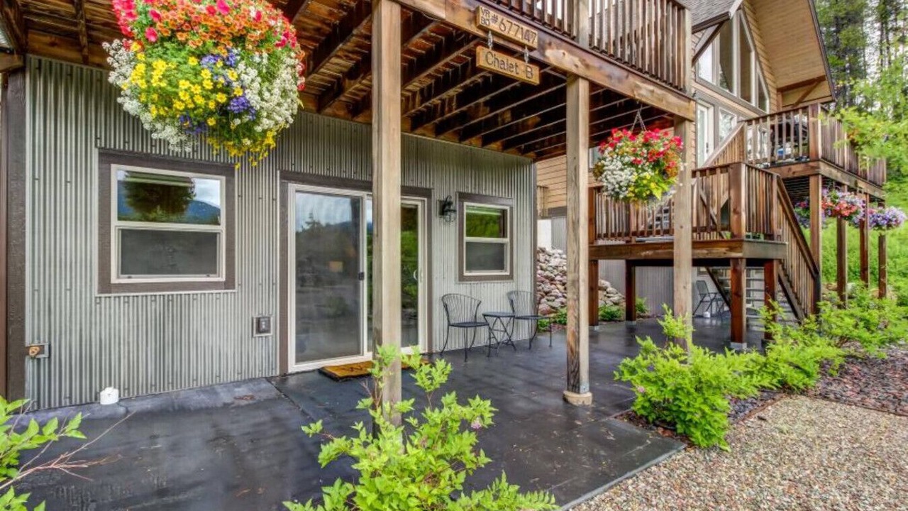 Photo of Patio Balcony in West Glacier