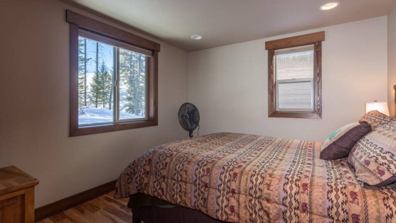 Photo of Bedroom in West Glacier