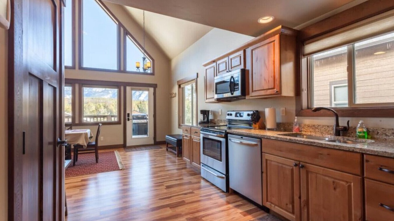Photo of Kitchen in West Glacier