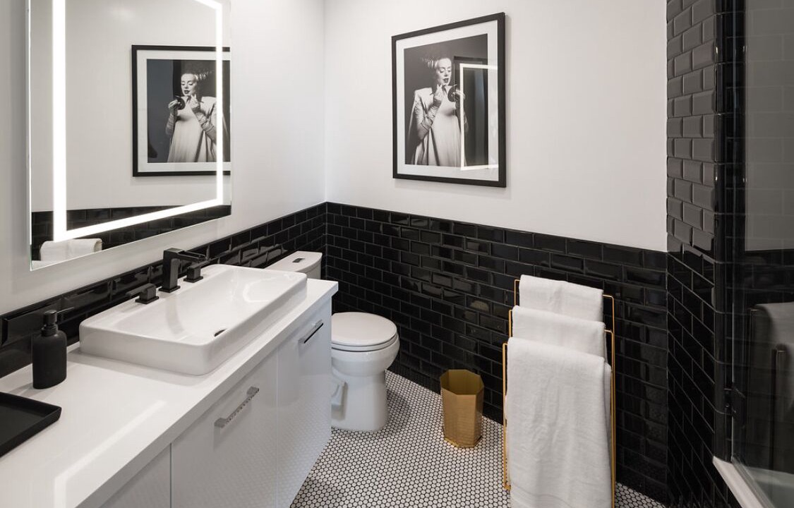 Photo of Bathroom in Hollywood Heights