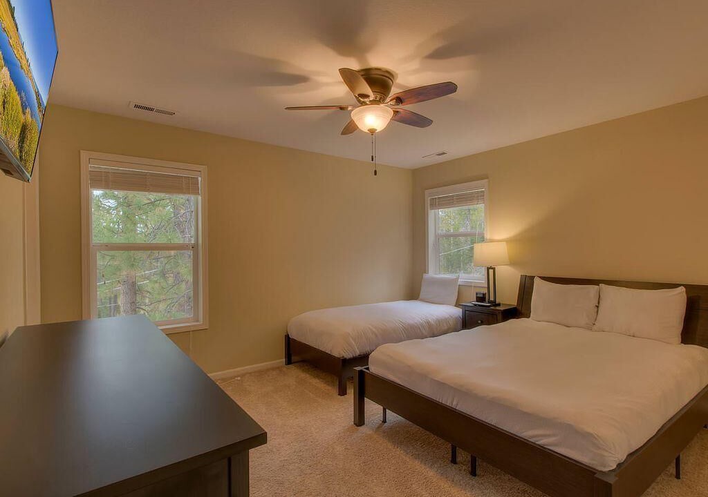 Photo of Bedroom in Country Club Estates