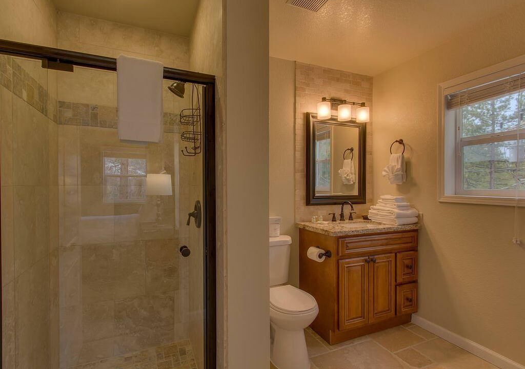 Photo of Bathroom in Country Club Estates