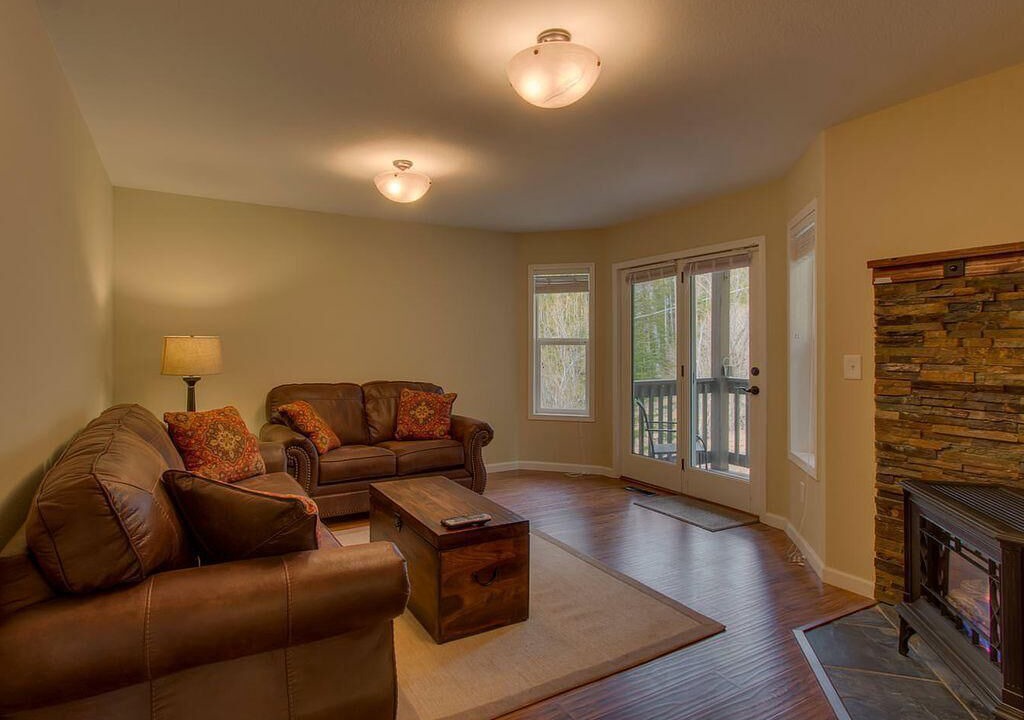 Photo of Livingroom in Country Club Estates