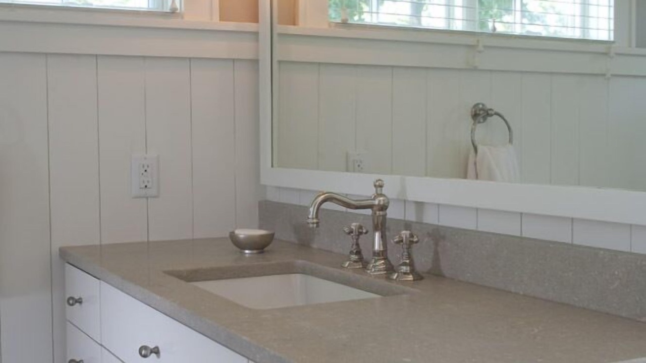 Photo of Bathroom in Lake Shore