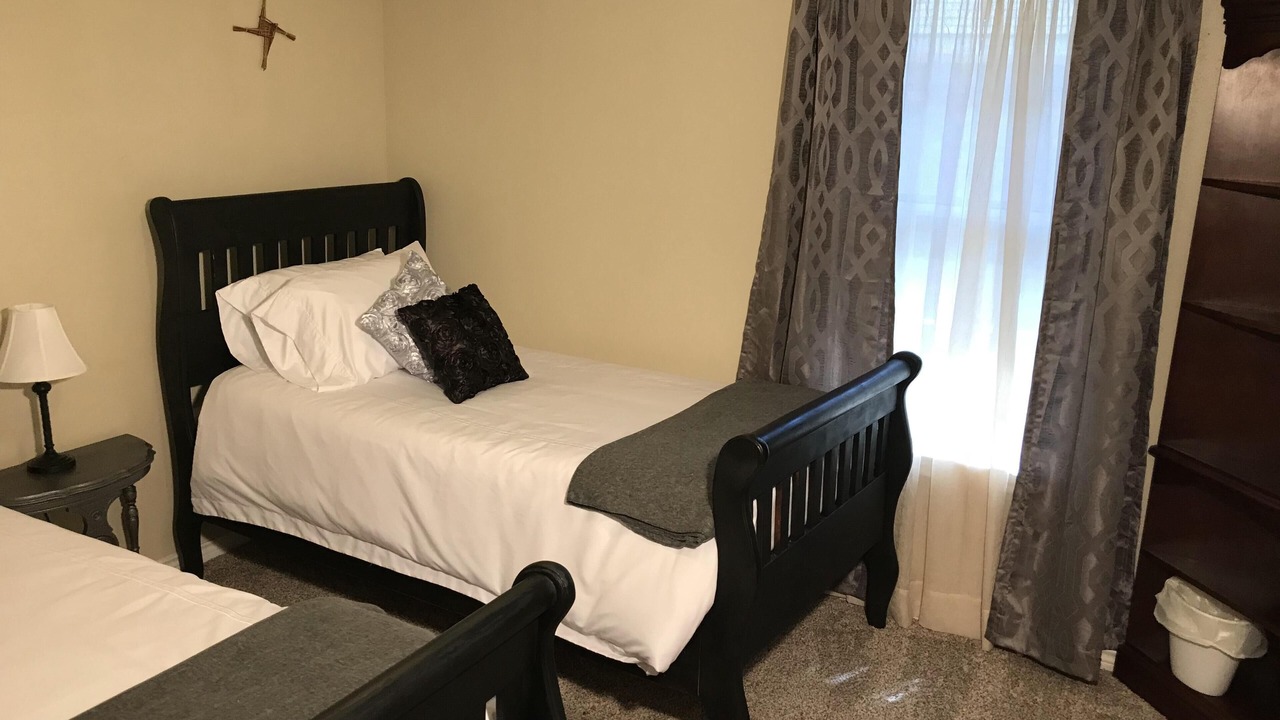 Photo of Bedroom in Southern Plantation