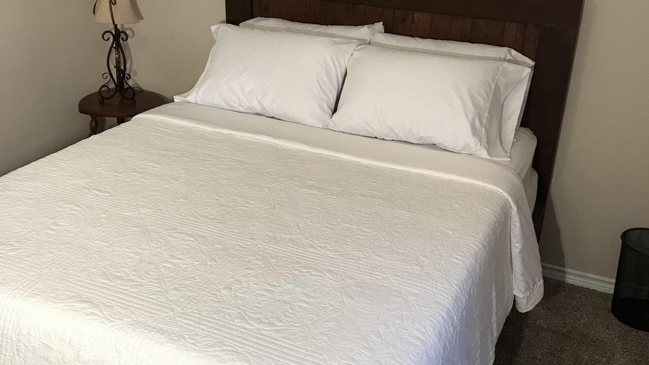 Photo of Bedroom in Southern Plantation