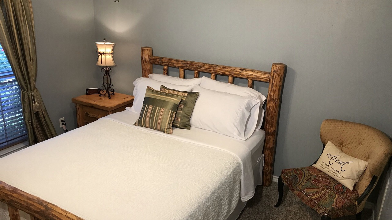 Photo of Bedroom in Southern Plantation