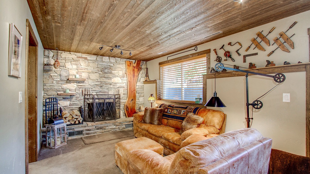 Photo of Livingroom in Northeast Colorado Springs