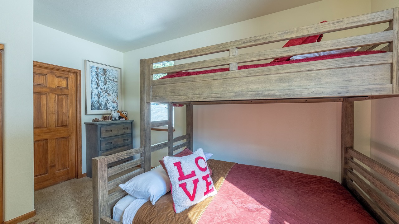 Photo of Bedroom in Blue River