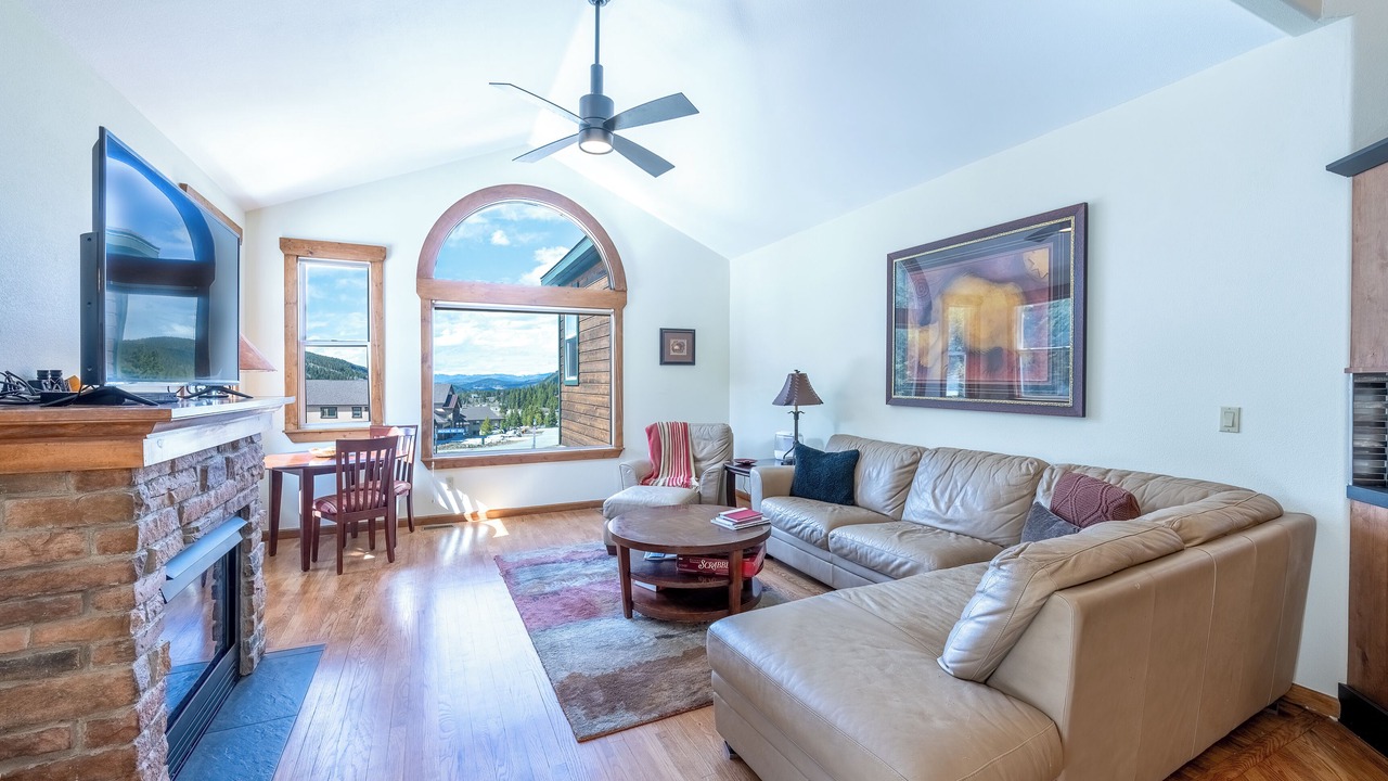 Photo of Livingroom in Blue River