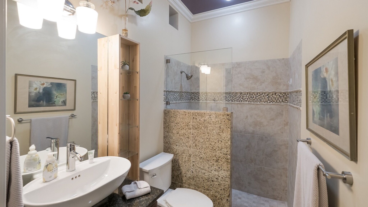 Photo of Bathroom in Medical Center District
