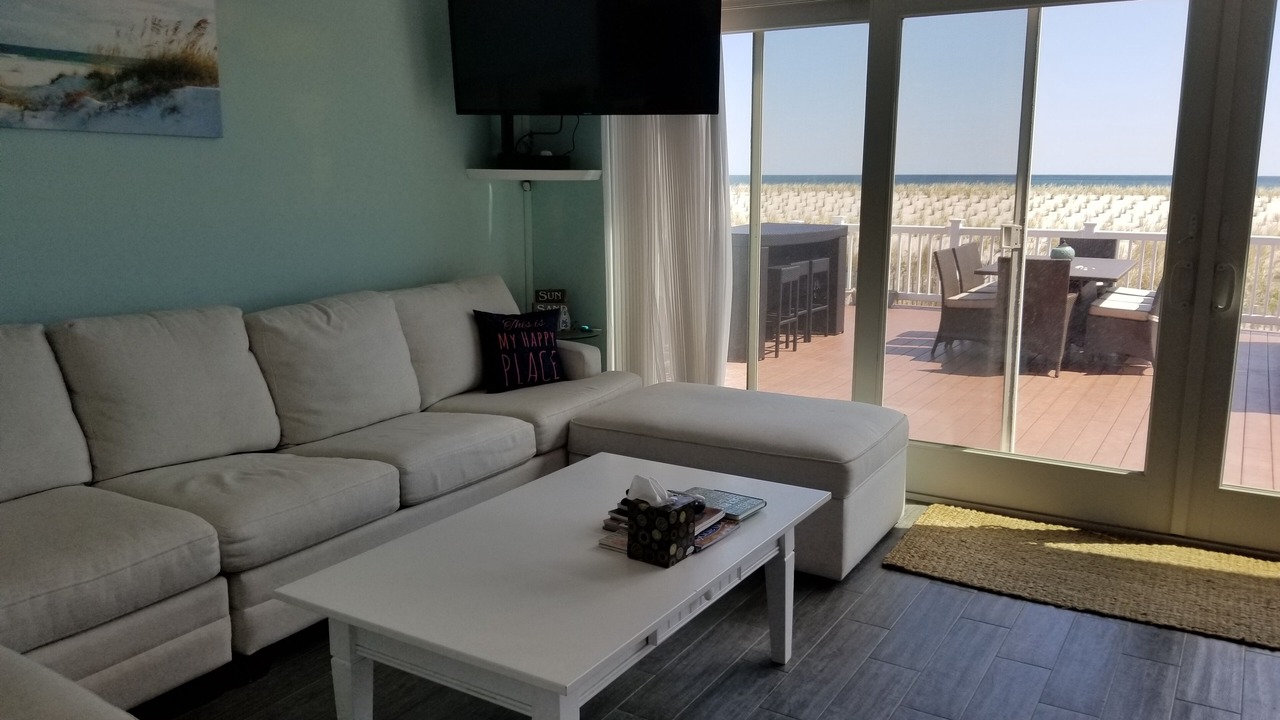Photo of Livingroom in Ocean Beach III