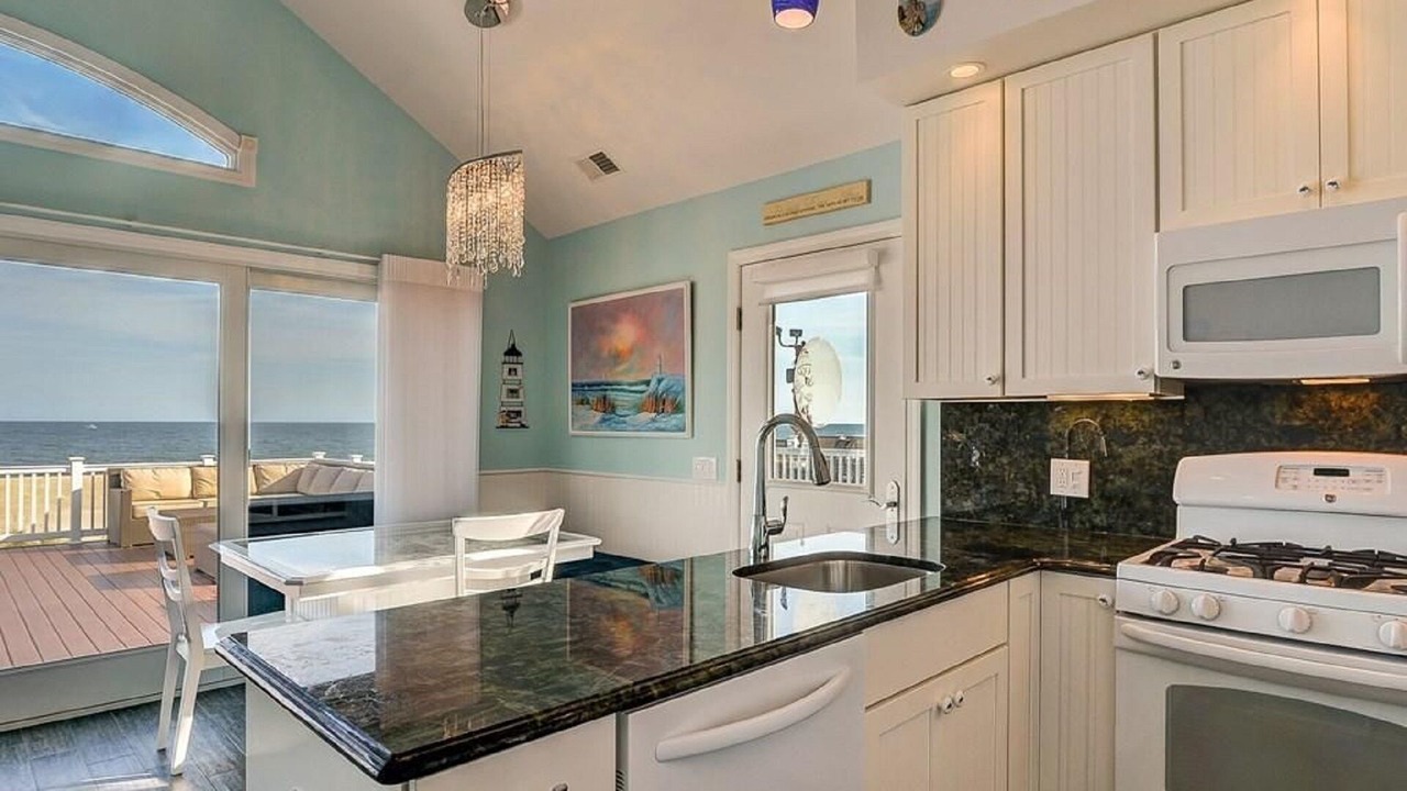 Photo of Kitchen in Ocean Beach III
