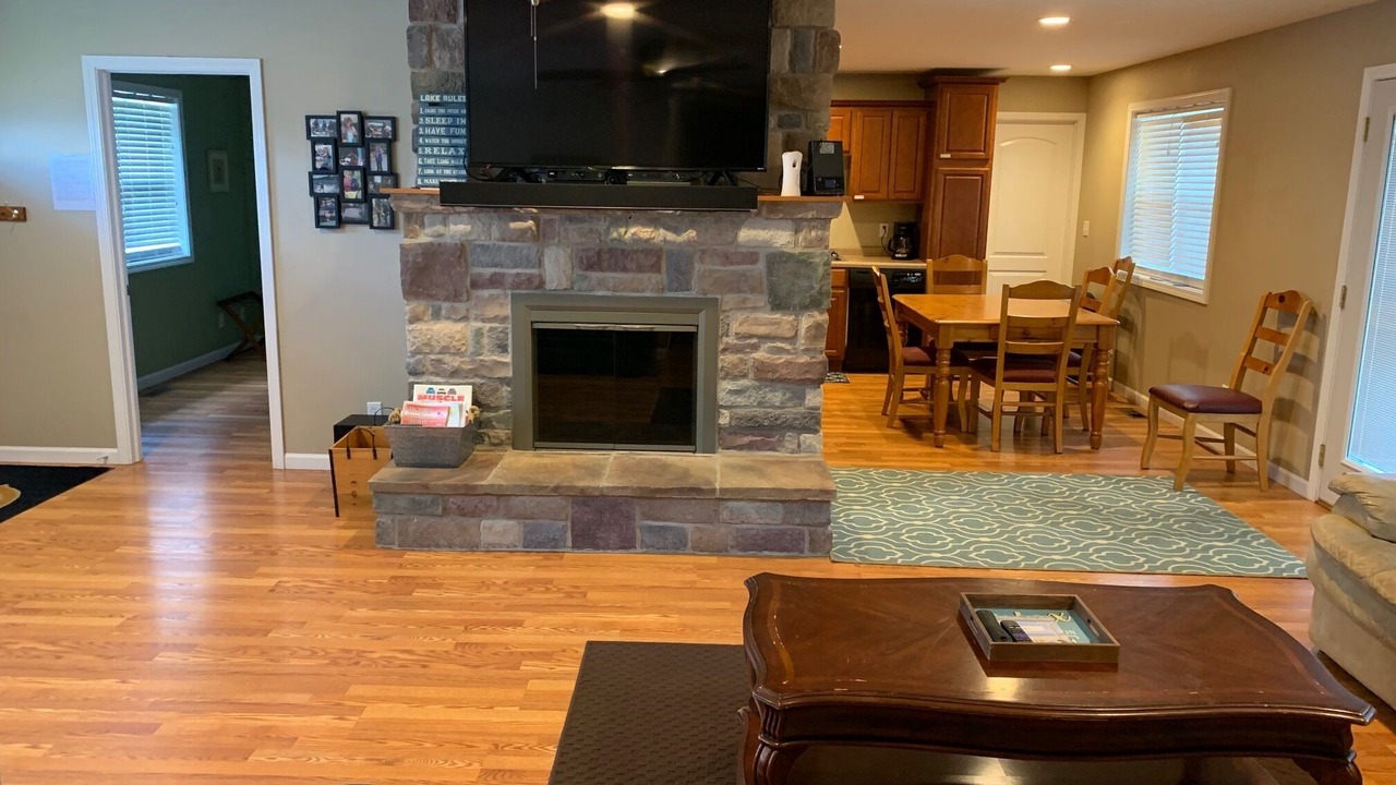 Photo of Livingroom in Monticello