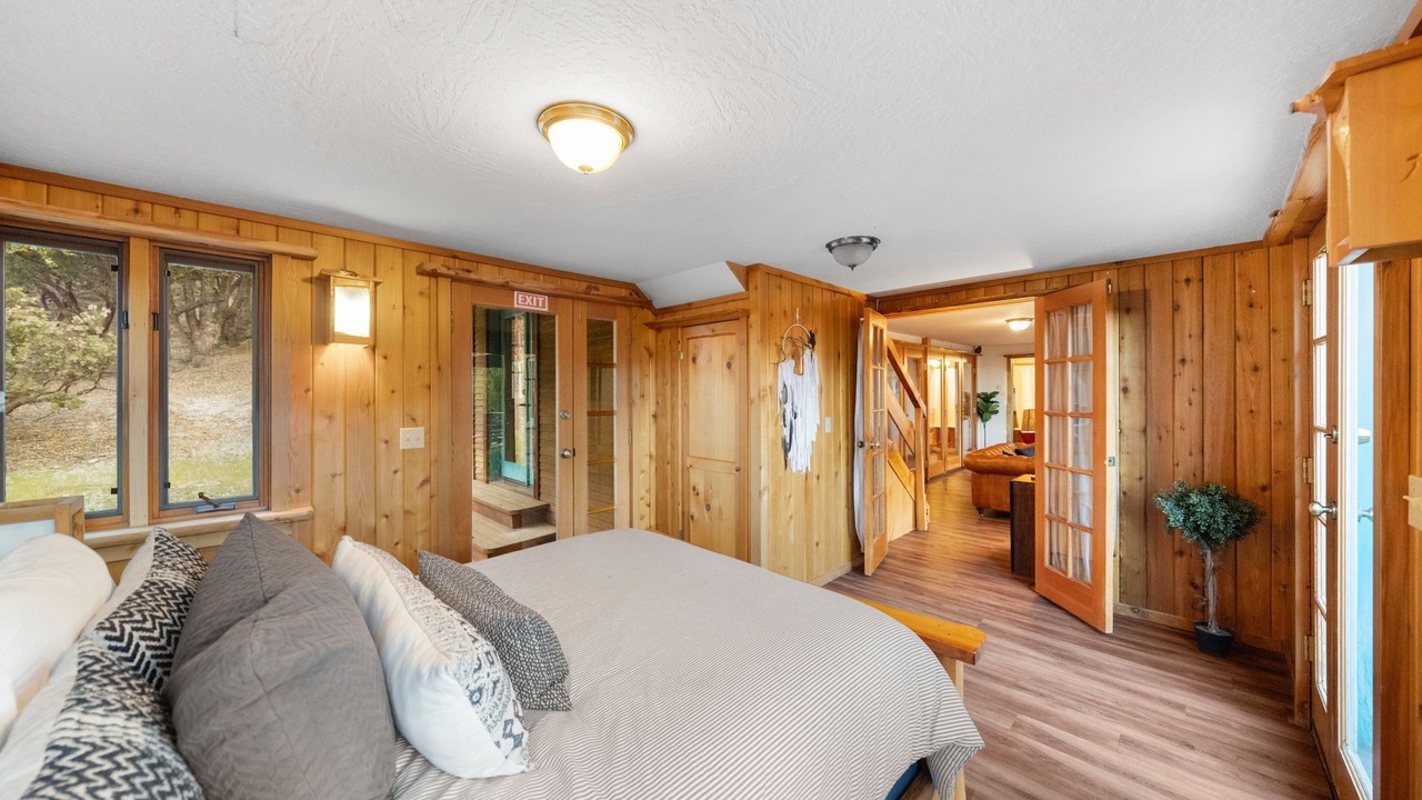 Photo of Bedroom in Idyllwild